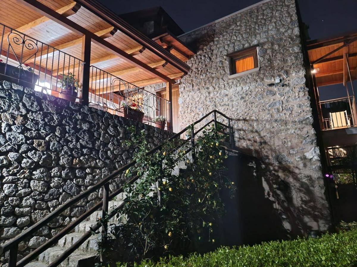 Agriturismo Orrido Di Pino Аджерола Екстер'єр фото