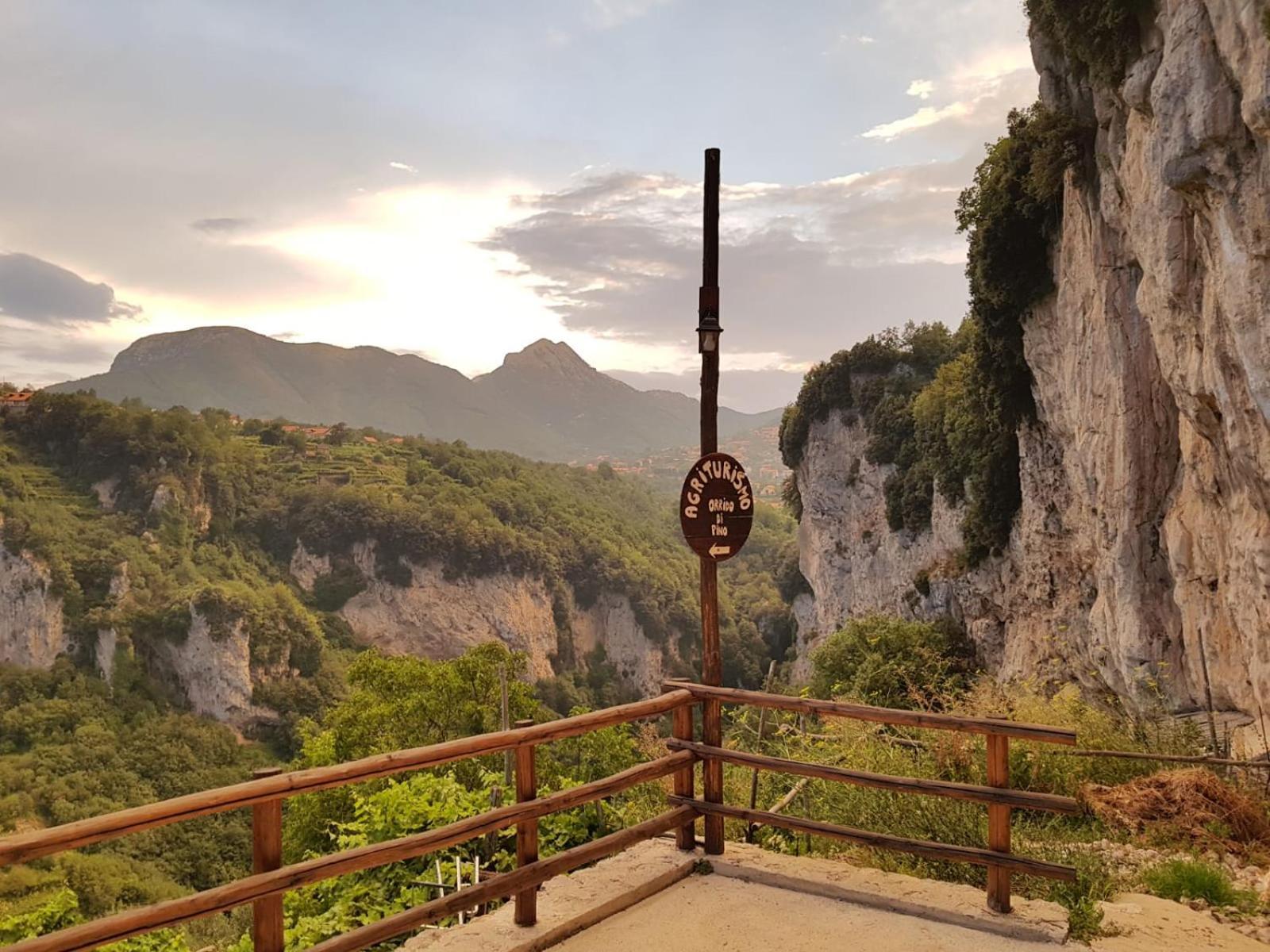 Agriturismo Orrido Di Pino Аджерола Екстер'єр фото